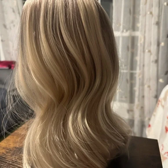 Aisom A09 in Bright Blonde - Picture 2 of 4